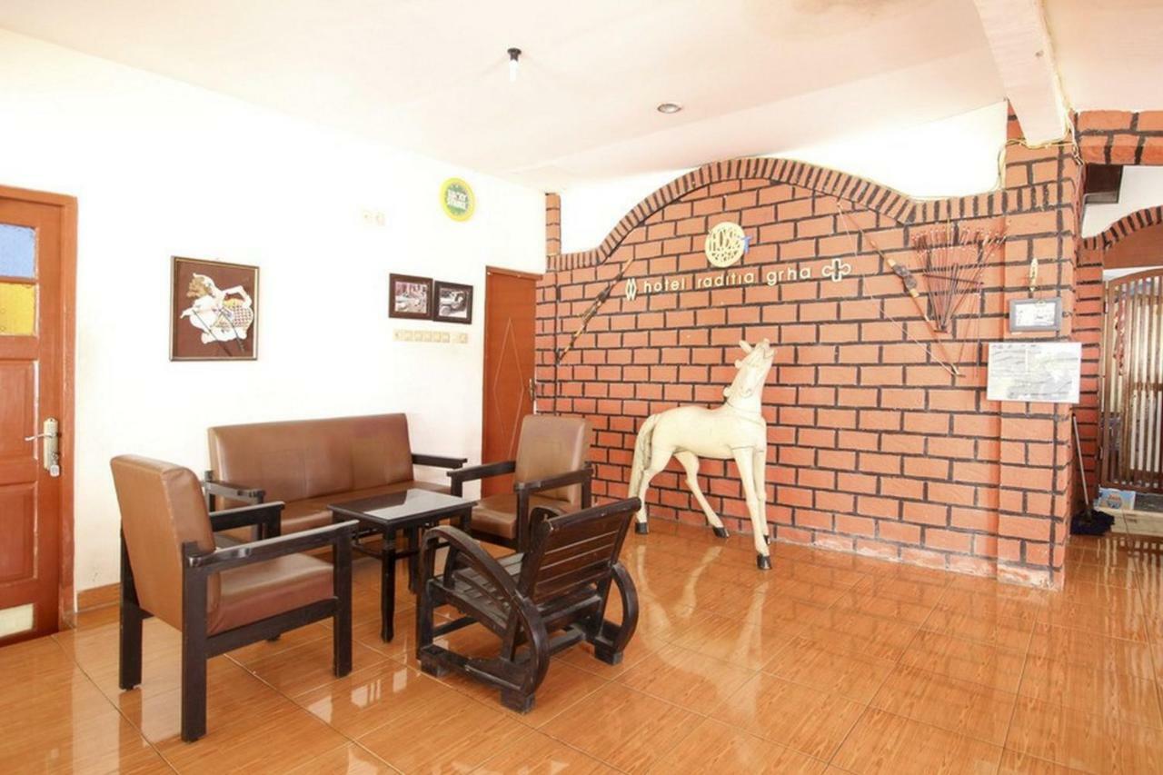 Reddoorz Syariah At Jalan Menteri Supeno Hotel Jogjacarta Exterior foto
