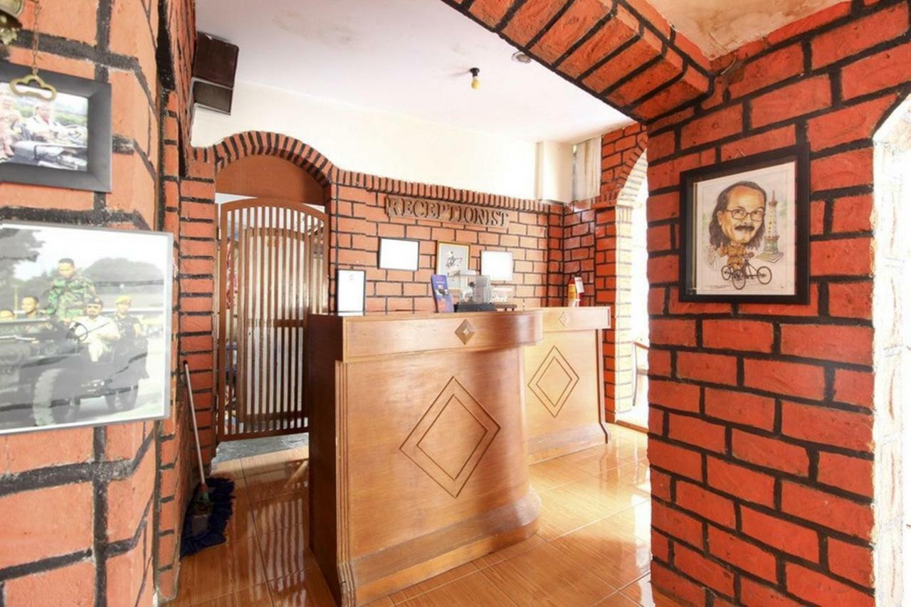 Reddoorz Syariah At Jalan Menteri Supeno Hotel Jogjacarta Exterior foto